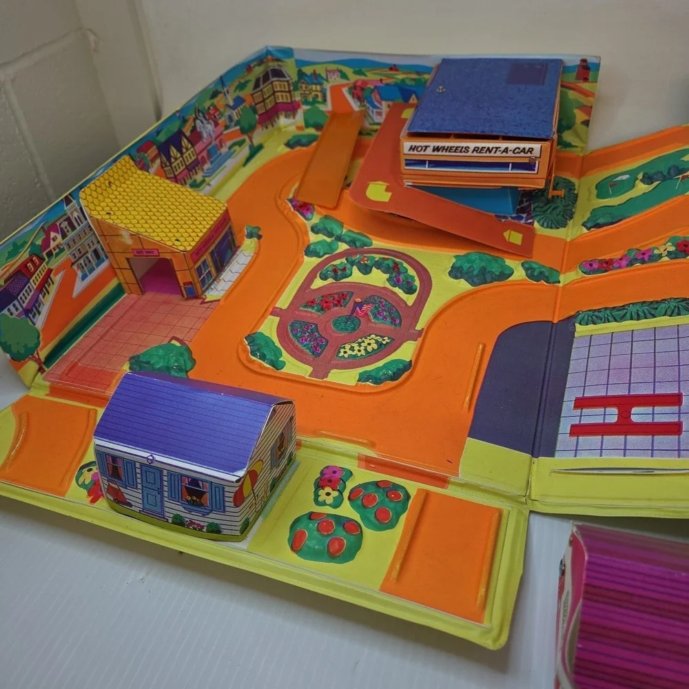 Vintage 1968 Hot Wheels Action City Folding Yellow Playset Case Mattel 5155